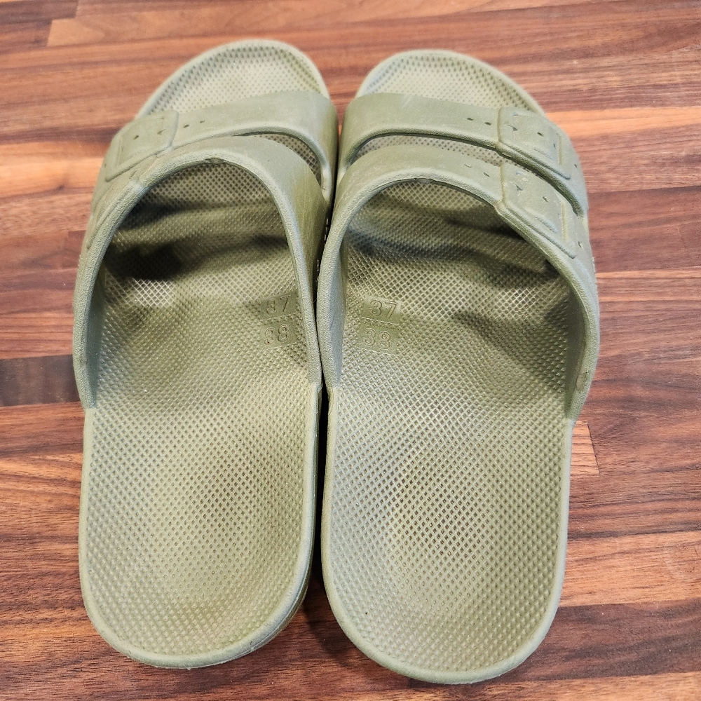 Freedom Moses Womens Slip On Sandals - Picture 2 of 7
